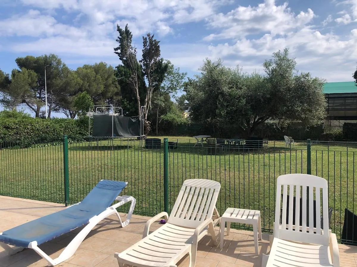 Apartment Appartement 5 Min De La Mer Et Piscine Antibes